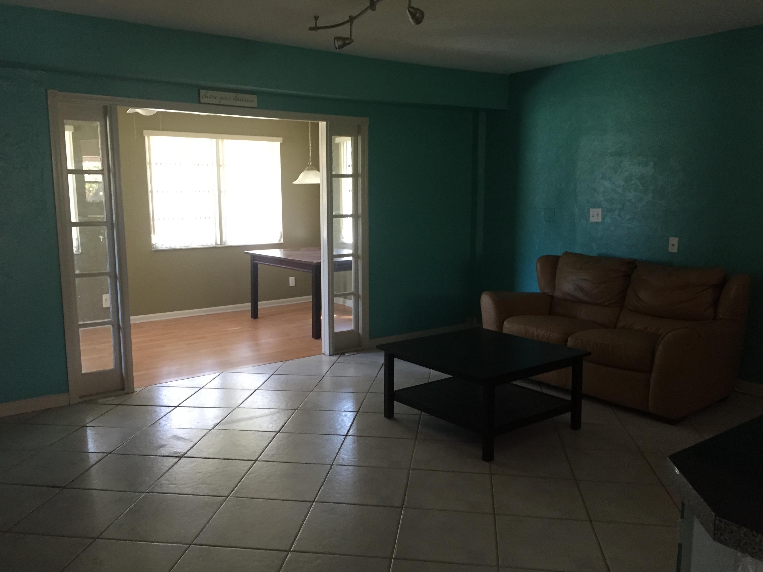 298 Lancaster Street Boca Raton, FL 33487 - Photo 8 of 20 living room