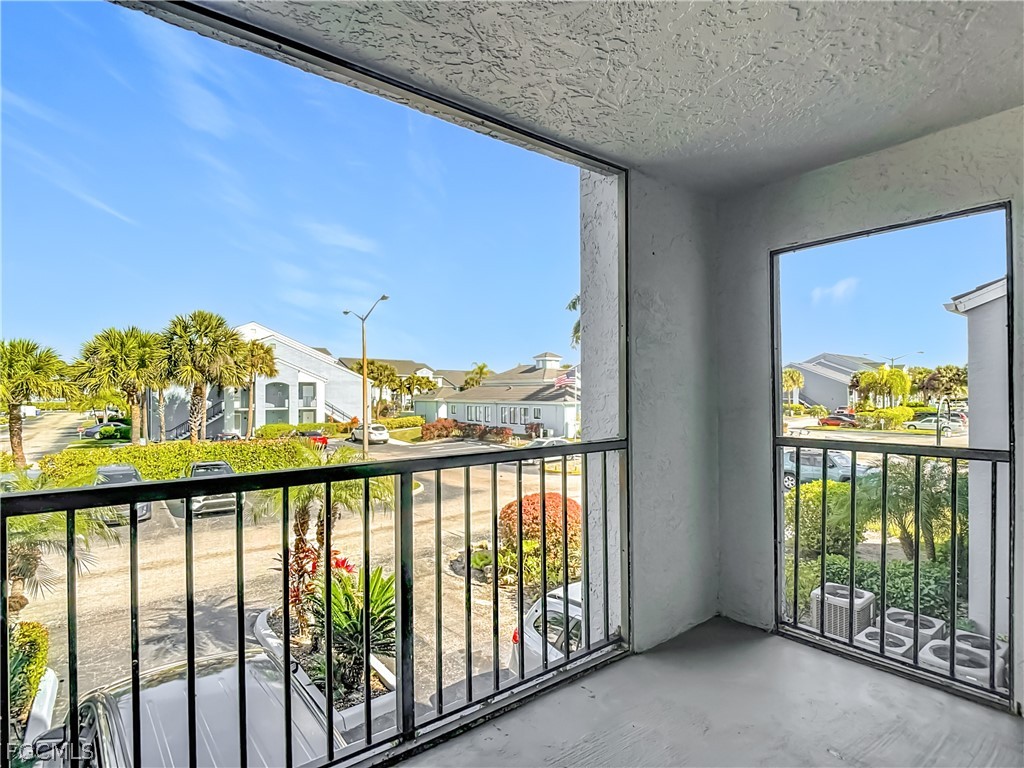 13505 Eagle Ridge Drive, Unit 423 Fort Myers, FL 33912 - Photo 33 of 46