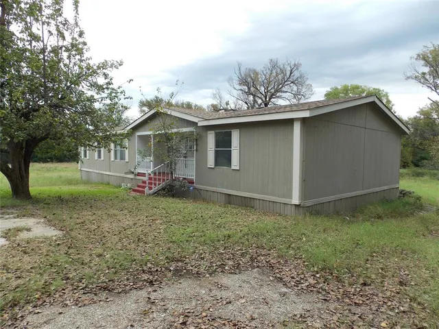 $699,000 | 501 South New Hope Road, Kennedale, TX 76060