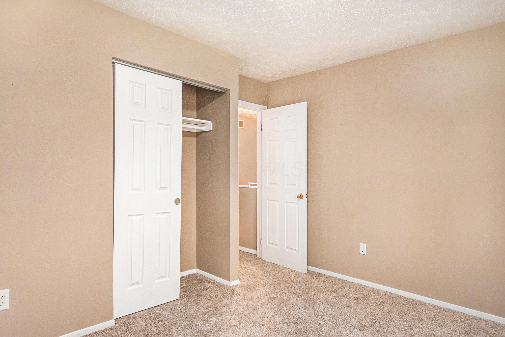 3275 Faycrest Road Columbus, OH 43232 - Photo 10 of 17 010_file_797