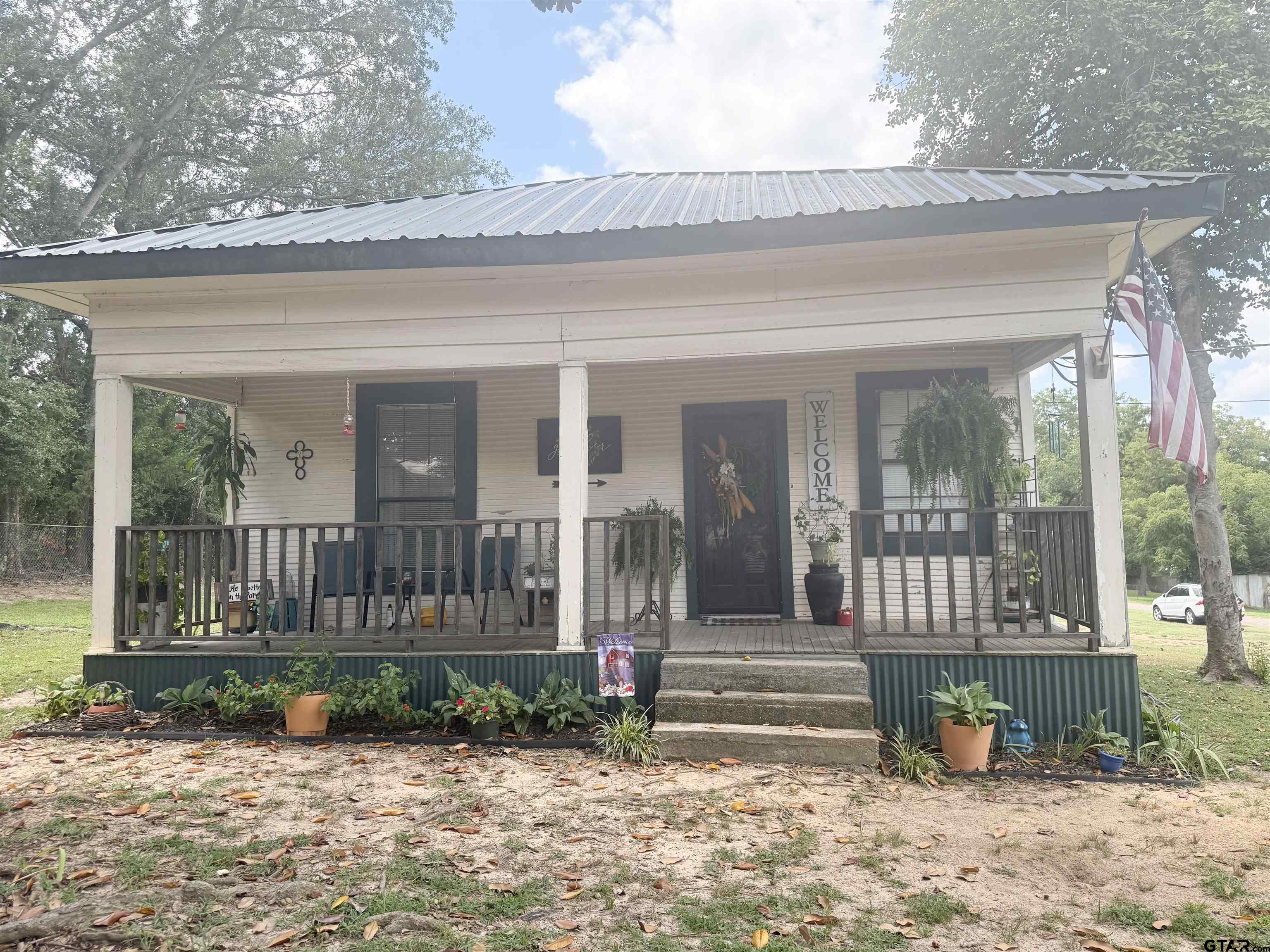 220 South Chandler Street Rusk, TX 75785 - Photo 2 of 19