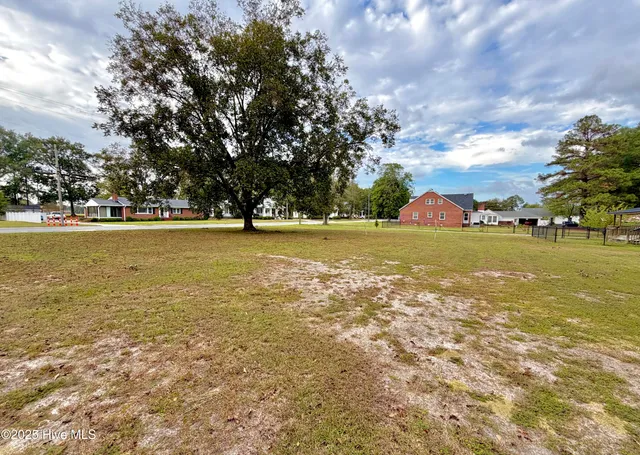 $279,999 | 406 North Caswell Street, La Grange, NC 28551