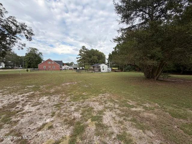 $279,999 | 406 North Caswell Street, La Grange, NC 28551