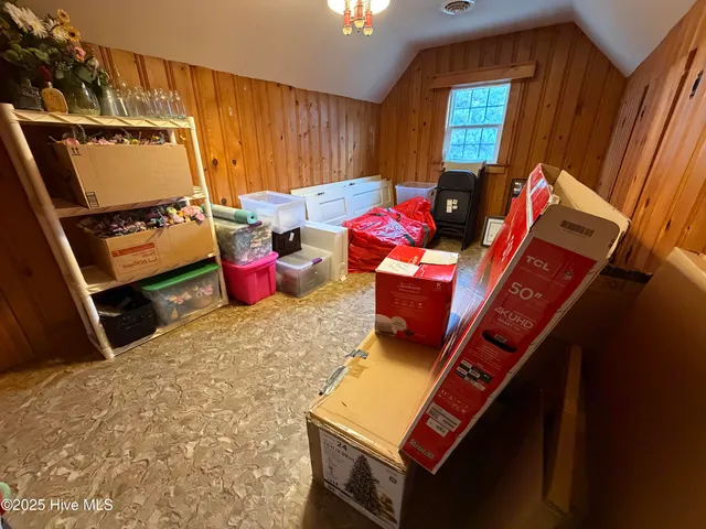 $279,999 | 406 North Caswell Street, La Grange, NC 28551