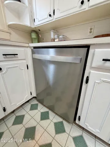 $279,999 | 406 North Caswell Street, La Grange, NC 28551