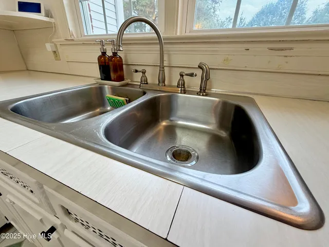 $279,999 | 406 North Caswell Street, La Grange, NC 28551