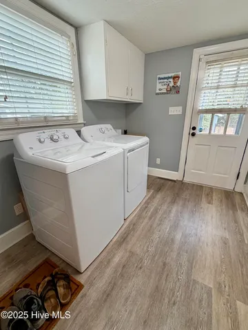 $279,999 | 406 North Caswell Street, La Grange, NC 28551