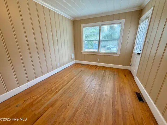 $279,999 | 406 North Caswell Street, La Grange, NC 28551