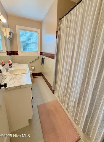 $279,999 | 406 North Caswell Street, La Grange, NC 28551