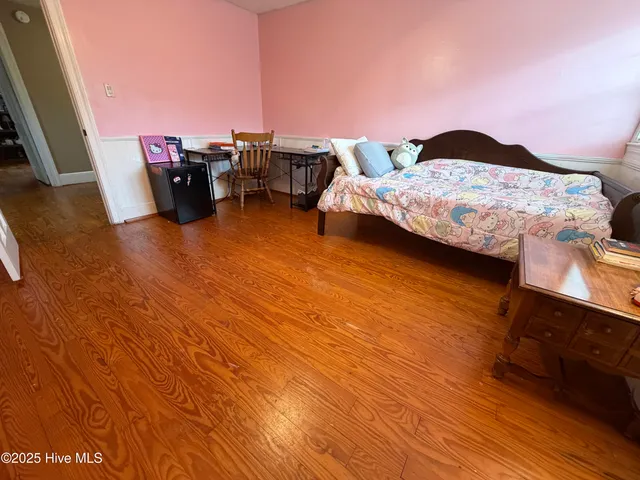 $279,999 | 406 North Caswell Street, La Grange, NC 28551