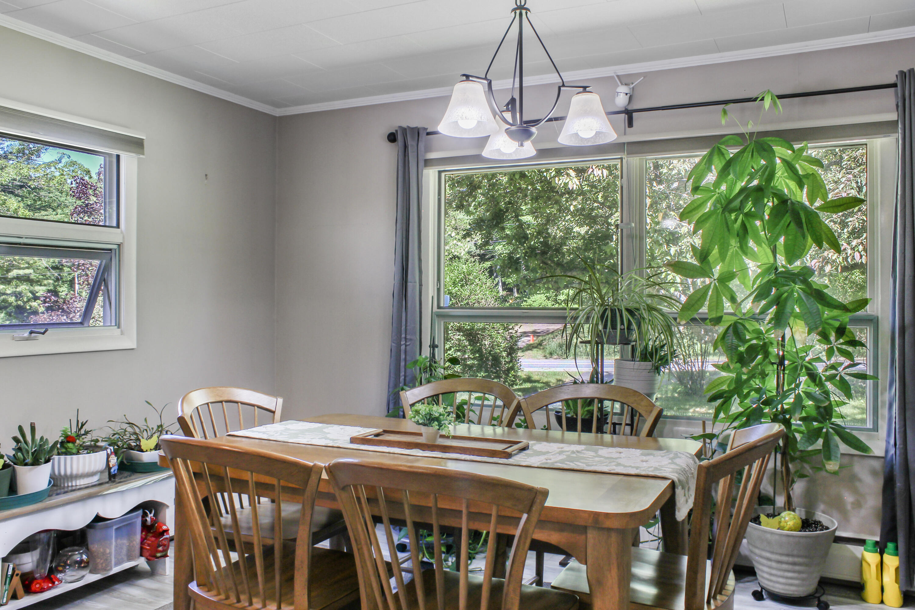 247 Perham Street Farmington, ME 04938 - Photo 8 of 33 Dining - 2