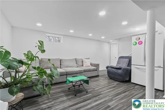 $325,000 | 2811 West Fairview Street, Allentown, PA 18103