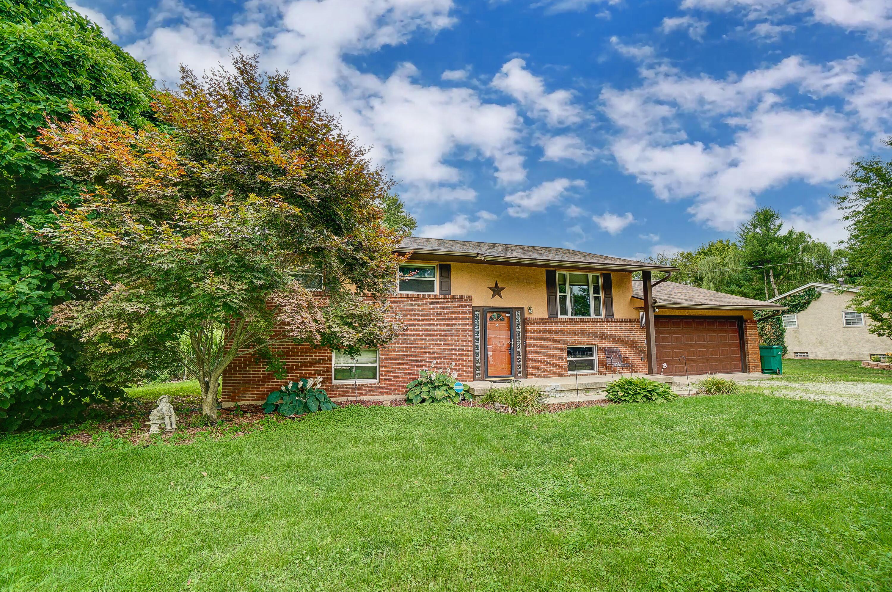 4326 Charlotte Road Obetz, OH 43207 - Photo 2 of 36 002