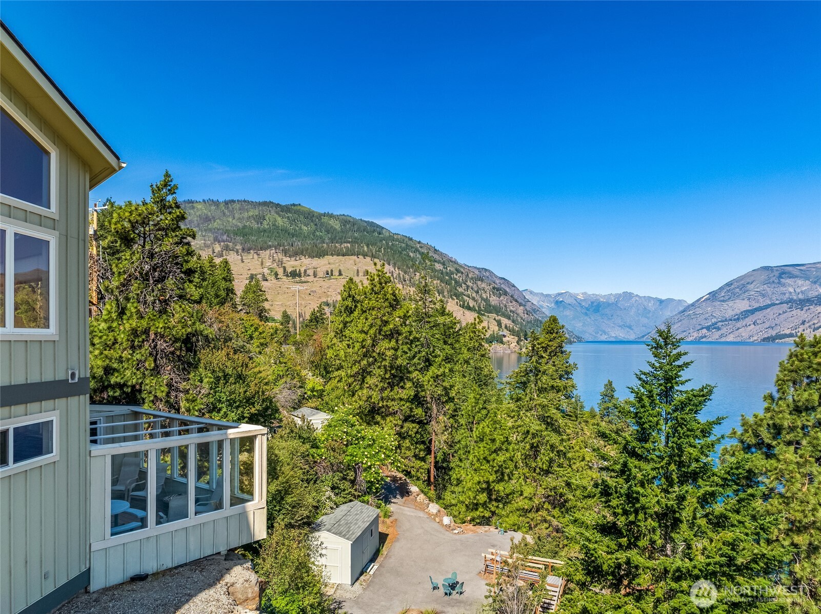 20000 South Lakeshore Road Chelan, WA 98816 - Photo 6 of 37