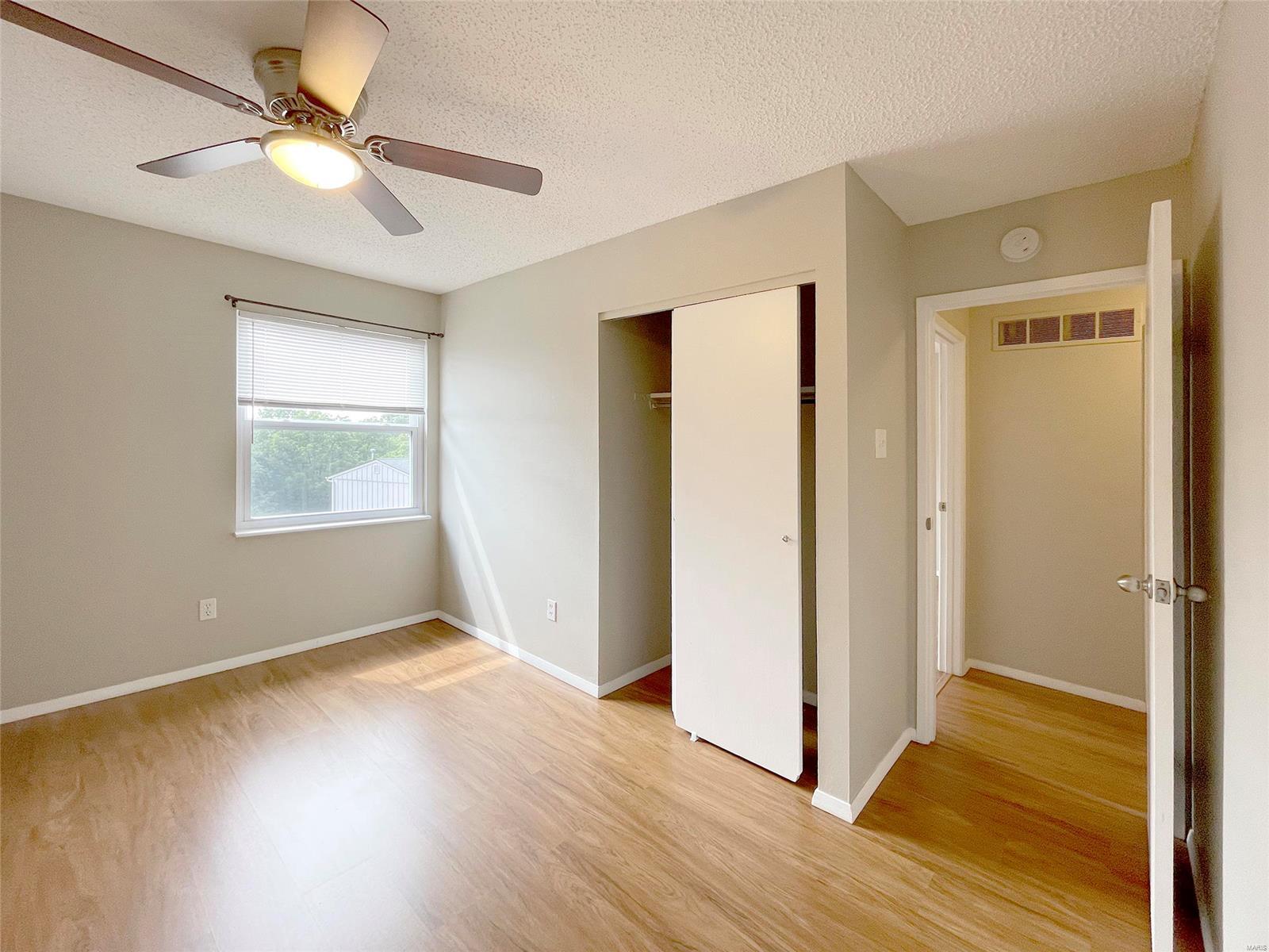 2423 Hiddencrest Lane Ballwin, MO 63021 - Photo 16 of 23