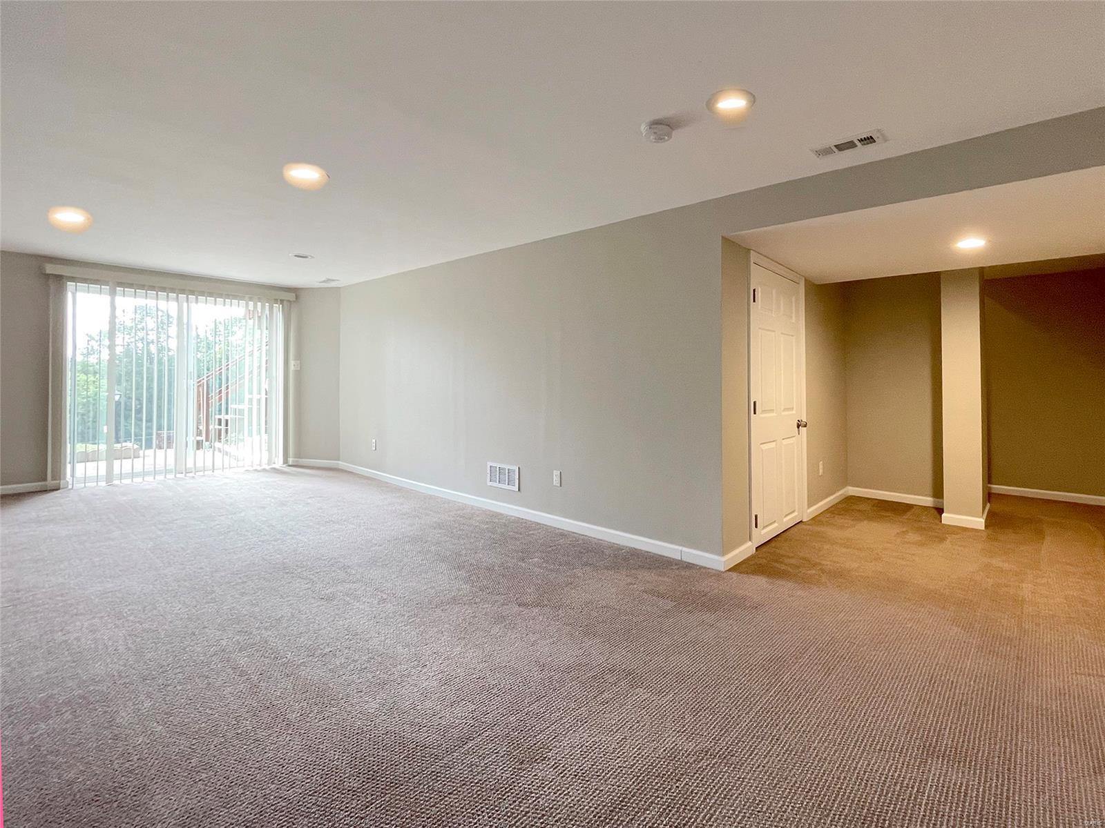 2423 Hiddencrest Lane Ballwin, MO 63021 - Photo 17 of 23