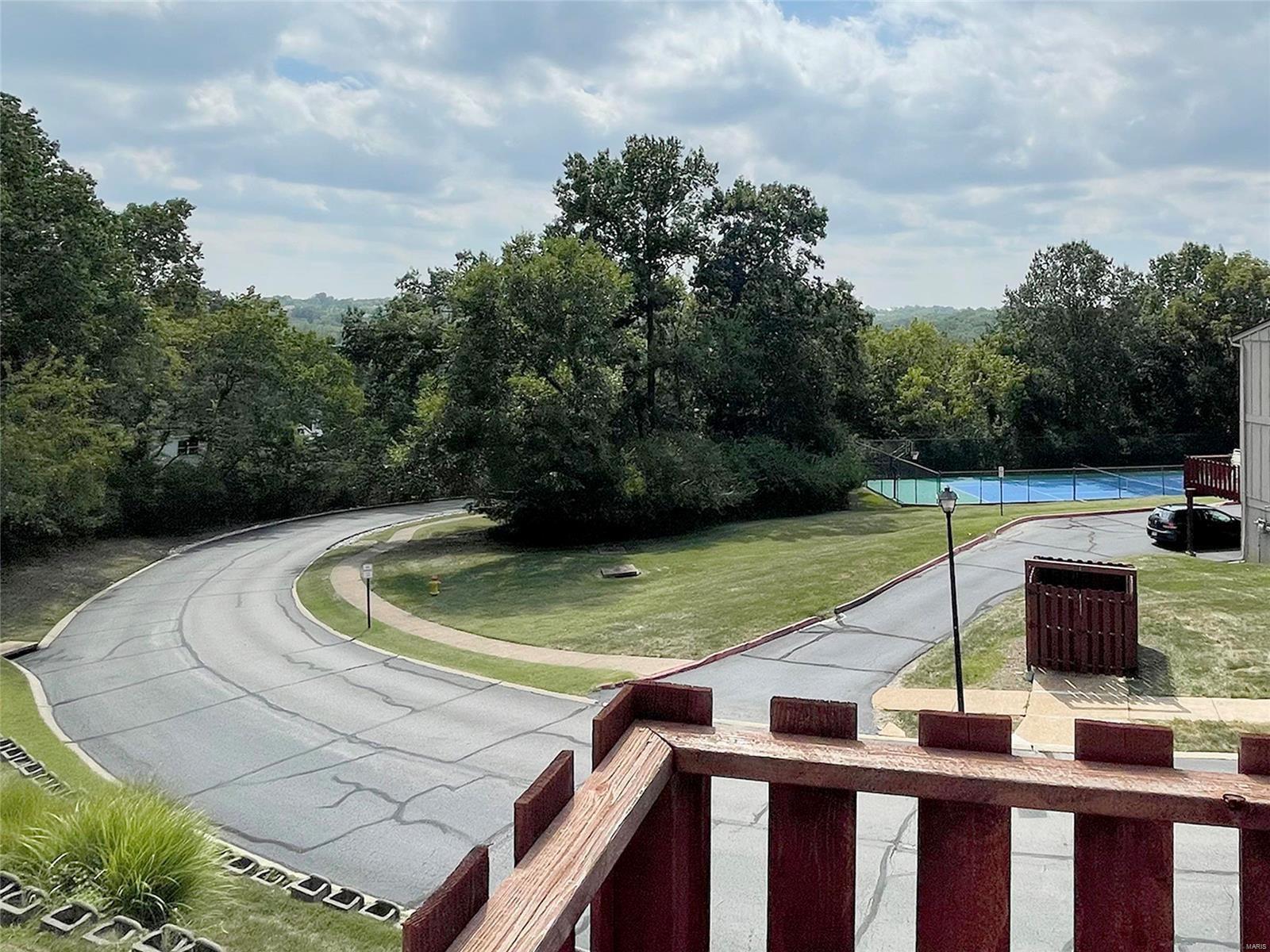 2423 Hiddencrest Lane Ballwin, MO 63021 - Photo 19 of 23