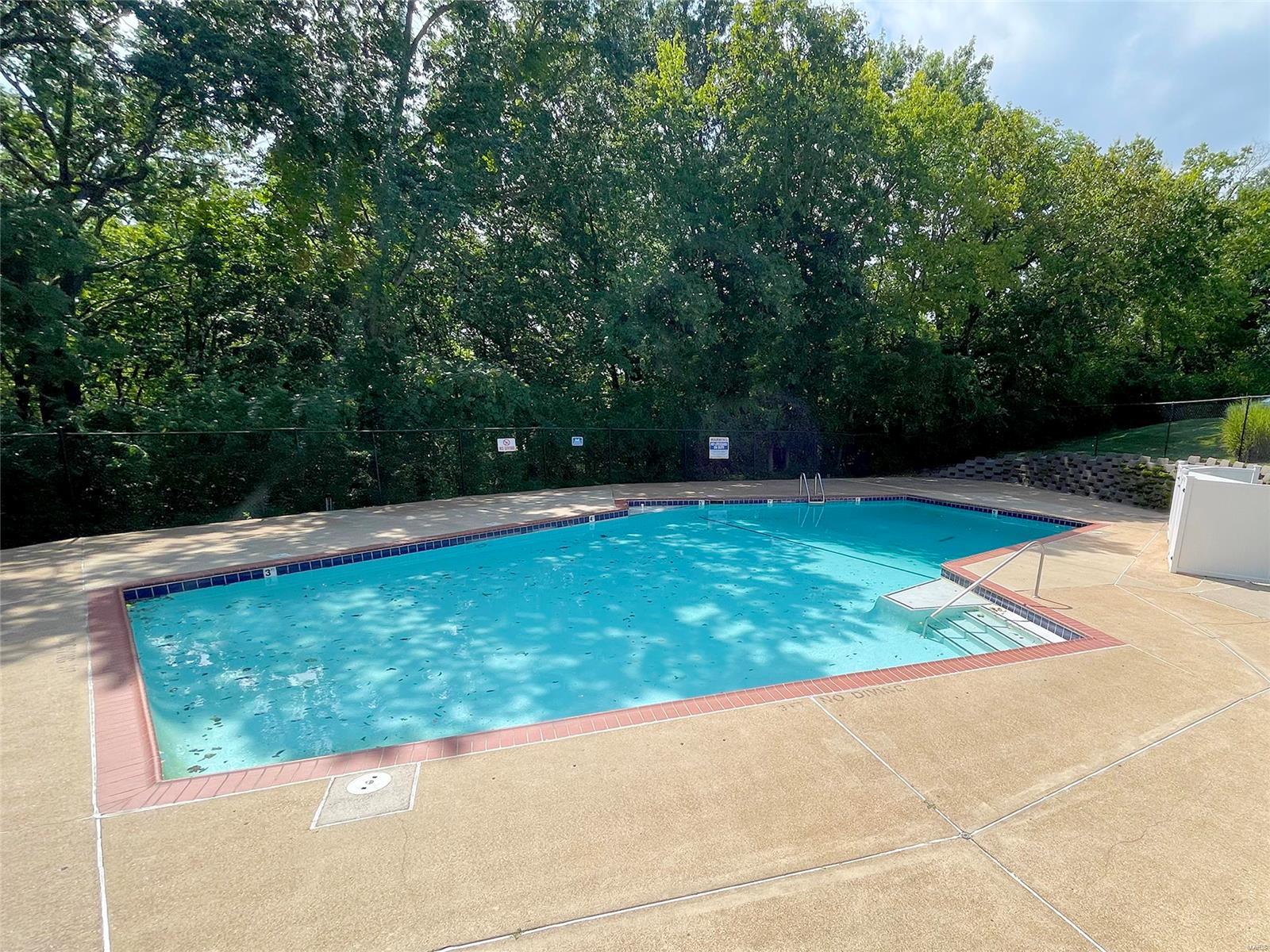 2423 Hiddencrest Lane Ballwin, MO 63021 - Photo 22 of 23