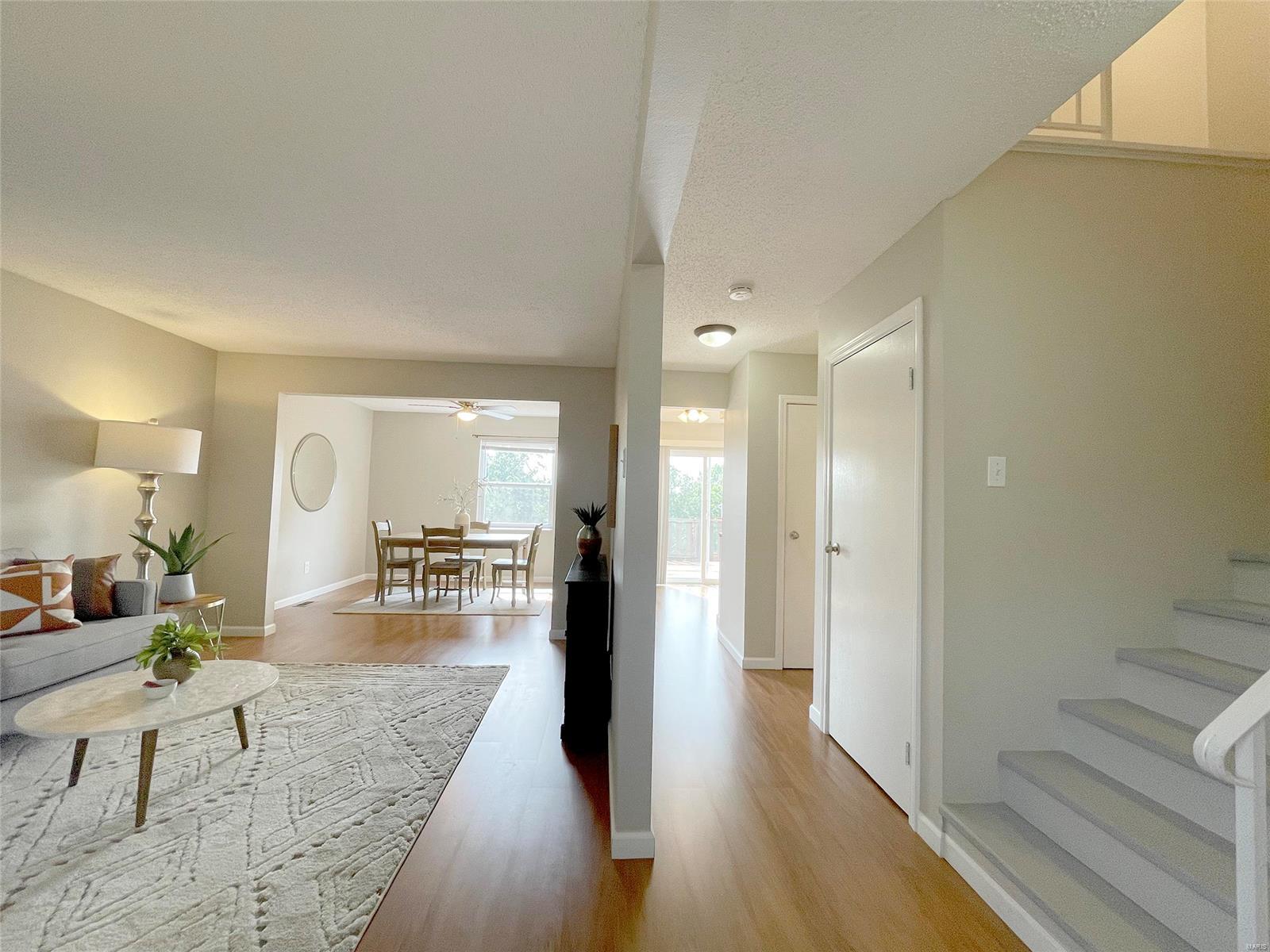 2423 Hiddencrest Lane Ballwin, MO 63021 - Photo 5 of 23