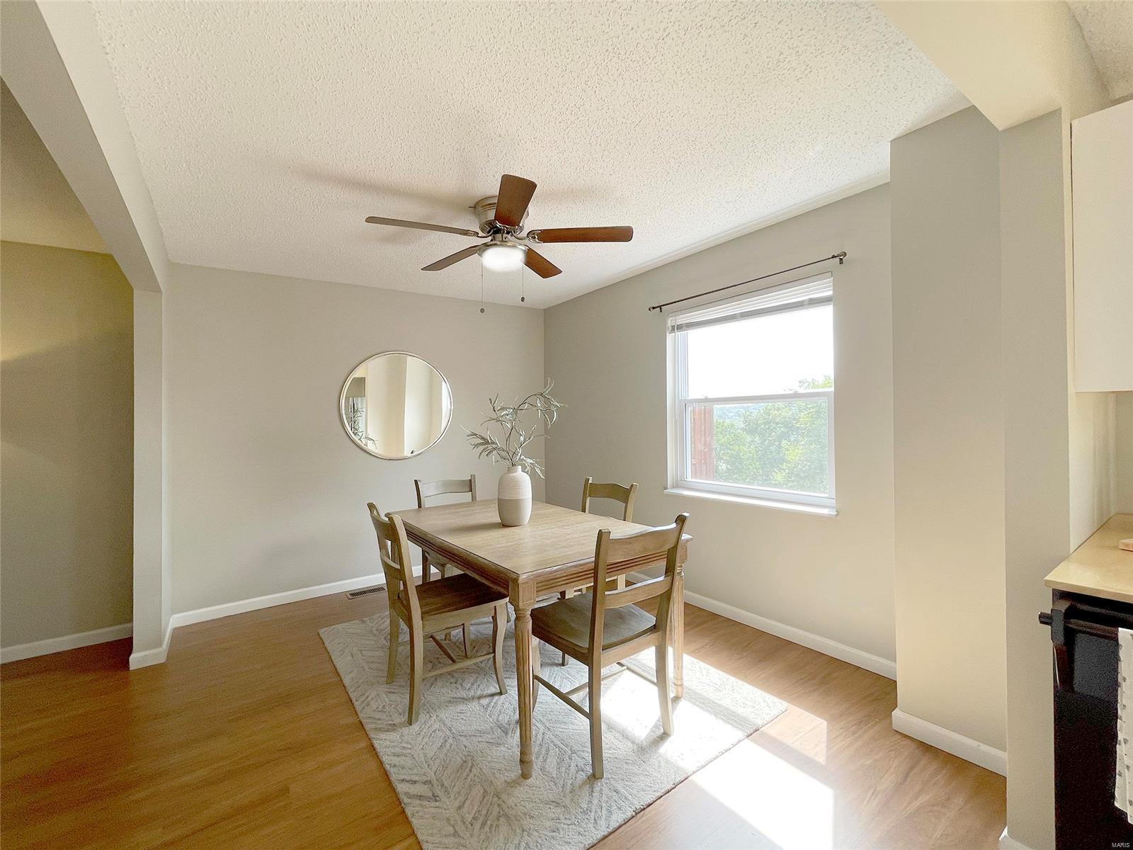 2423 Hiddencrest Lane Ballwin, MO 63021 - Photo 6 of 23