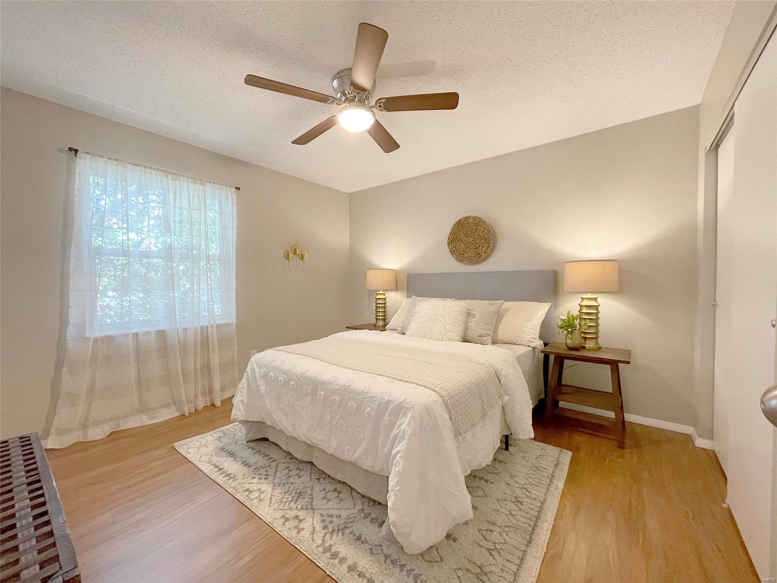 2423 Hiddencrest Lane Ballwin, MO 63021 - Photo 10 of 23