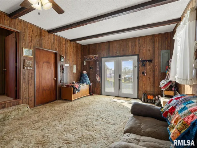 $285,000 | 205 West Boundary Road, Creal Springs, IL 62922