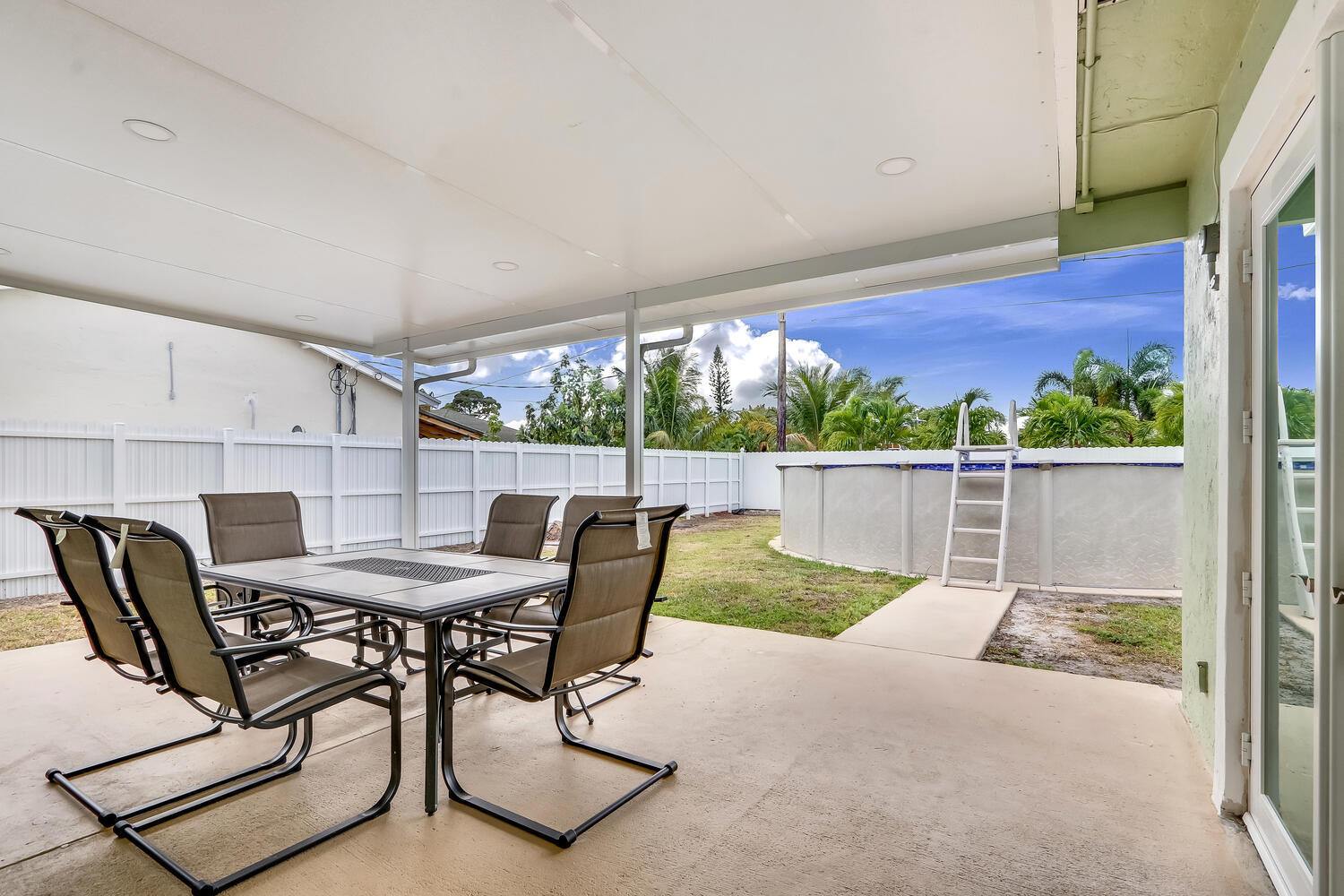 2839 Donald Road Lake Worth, FL 33461 - Photo 17 of 20 2839 Donald Rd Lake Worth FL-large-017-0