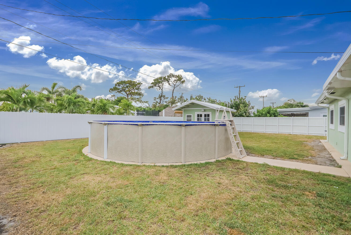 2839 Donald Road Lake Worth, FL 33461 - Photo 18 of 20 2839 Donald Rd Lake Worth FL-large-018-0