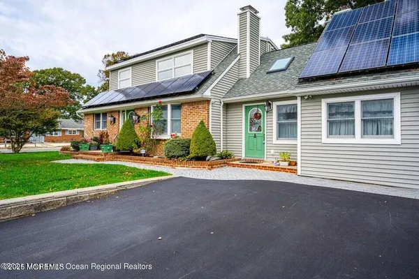 $949,900 | 22 Queen Ann Road, Brick, NJ 08723