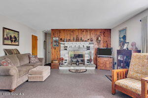 39 Knox Road Paradox, NY 12858 - Photo 11 of 29 thumbnail-0197c5de-77cf-737a-8355-30c21a