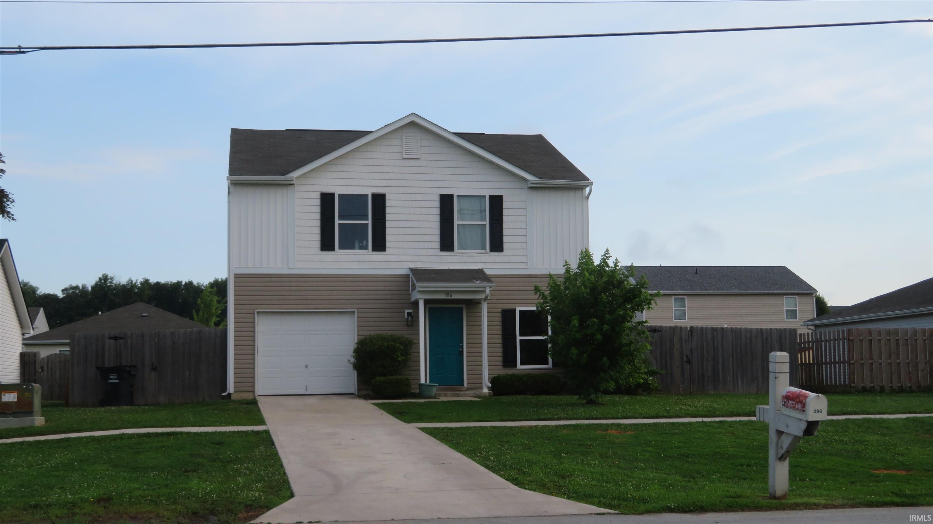 386 West 300 North Road Kokomo, IN 46901 - Photo 2 of 18