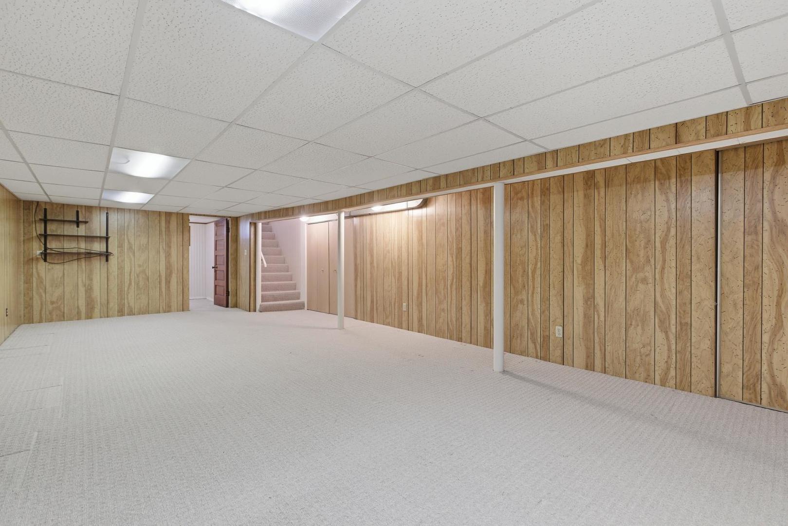 700 Ford Avenue Elgin, IL 60120 - Photo 16 of 20 a view of an empty room