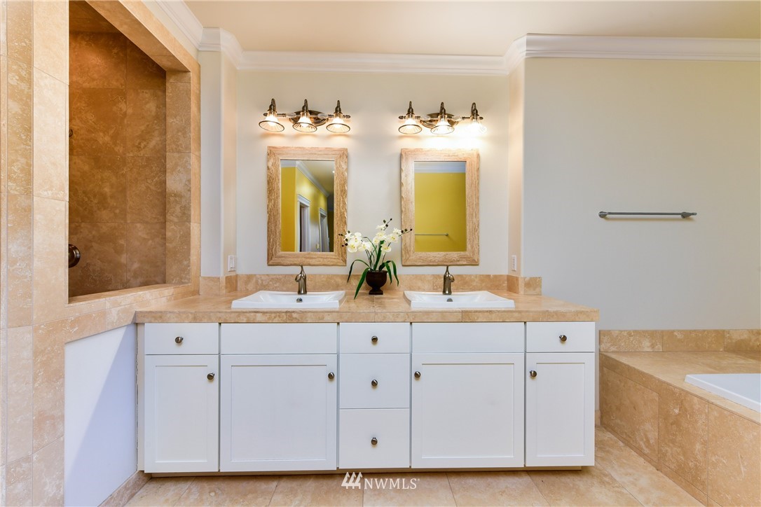 14914 Gibralter Road Anacortes, WA 98221 - Photo 16 of 34 Gallery Image 16