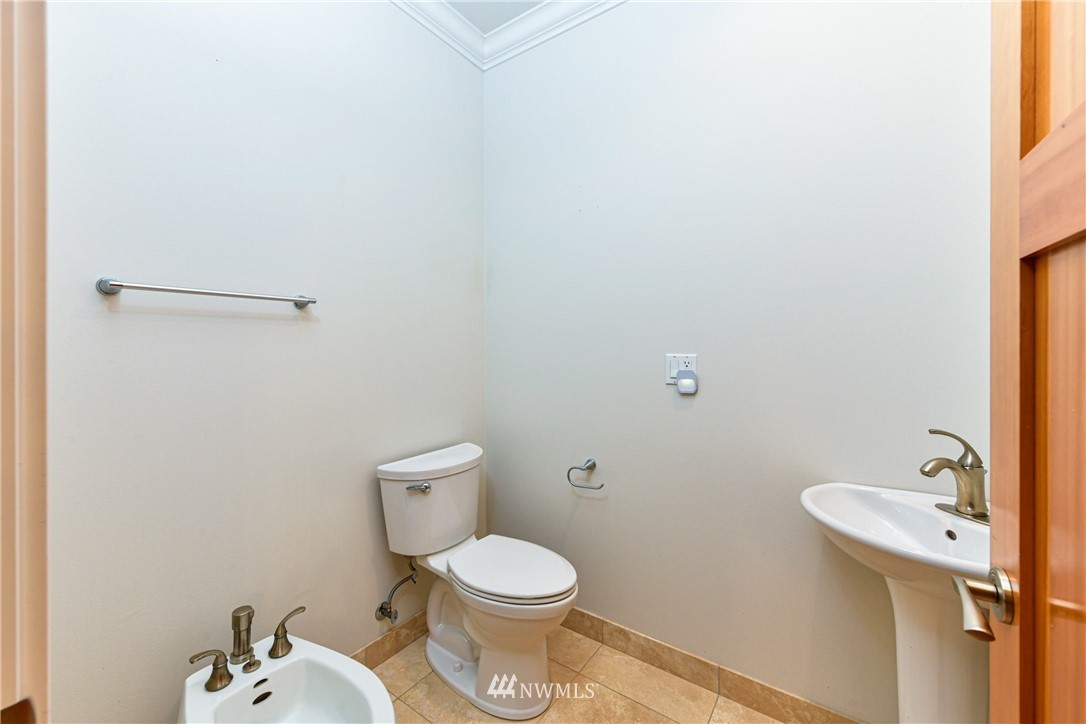 14914 Gibralter Road Anacortes, WA 98221 - Photo 21 of 34 Gallery Image 21