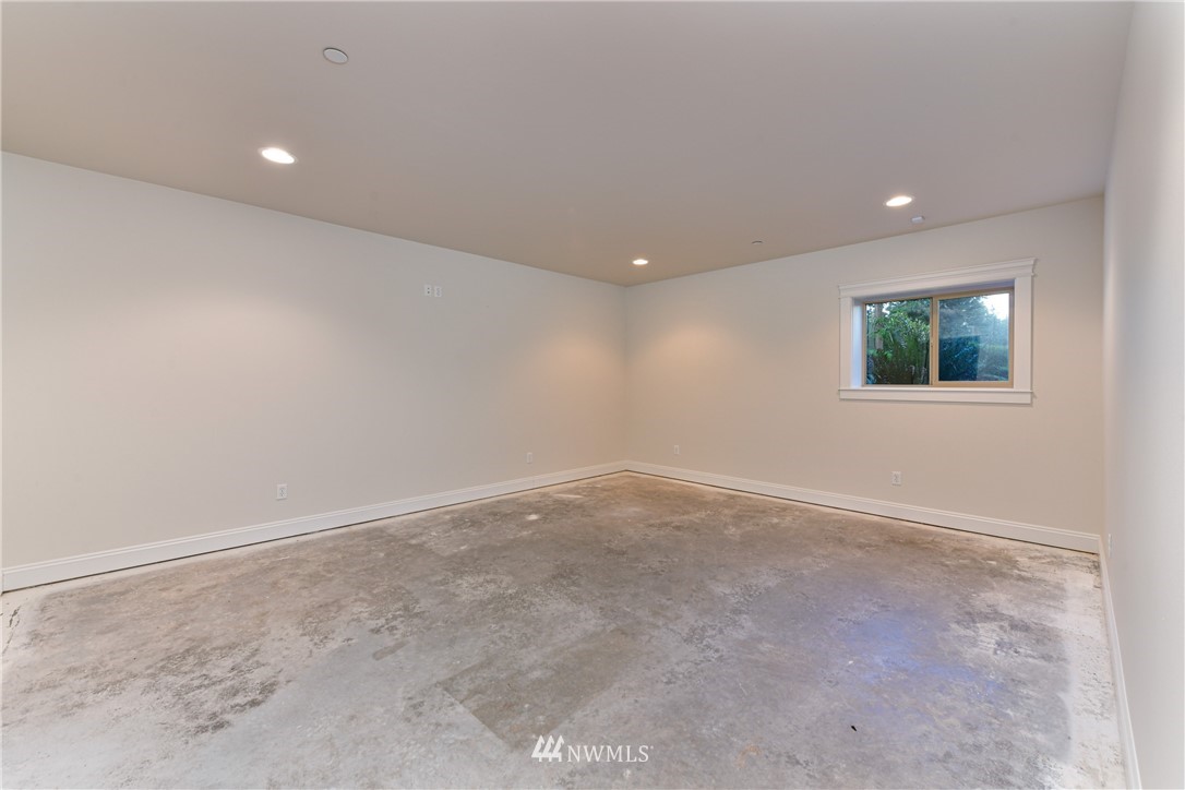 14914 Gibralter Road Anacortes, WA 98221 - Photo 28 of 34 Gallery Image 28