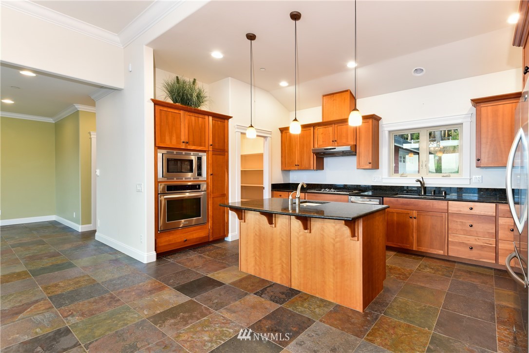 14914 Gibralter Road Anacortes, WA 98221 - Photo 8 of 34 Gallery Image 8