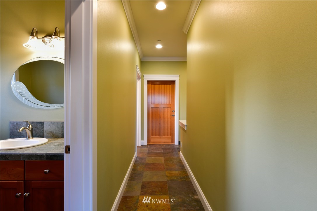 14914 Gibralter Road Anacortes, WA 98221 - Photo 10 of 34 Gallery Image 10