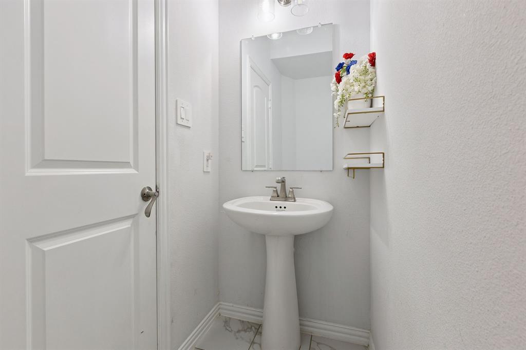 Undisclosed Address Wylie, TX 75098 - Photo 25 of 26 Bathroom