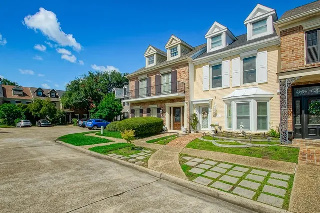 $365,000 | 11 Rue St Louis, Kenner, LA 70065