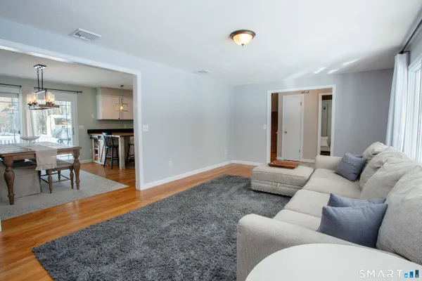 $465,000 | 10 Ridgewood Drive, Suffield, CT 06093