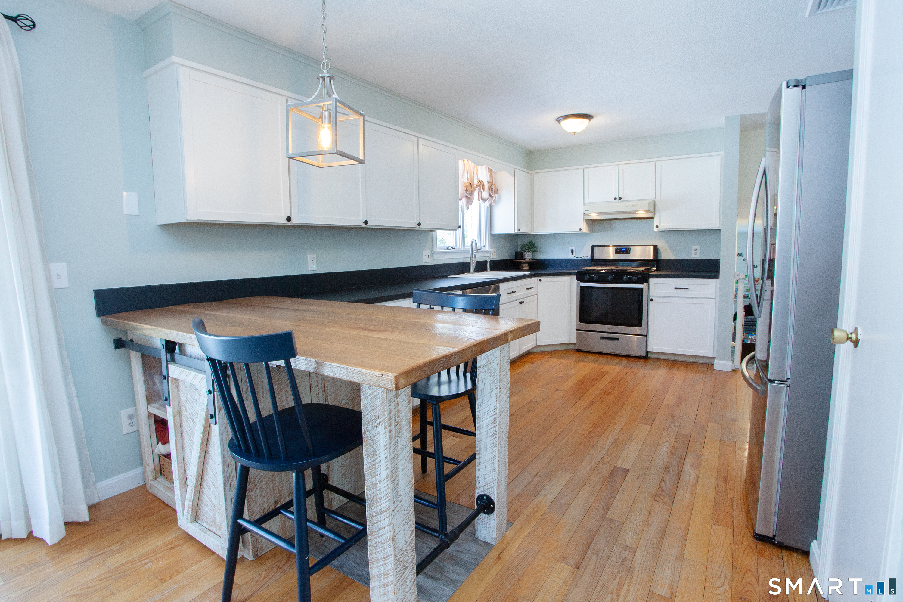 10 Ridgewood Drive Suffield, CT 06093 - Photo 14 of 38