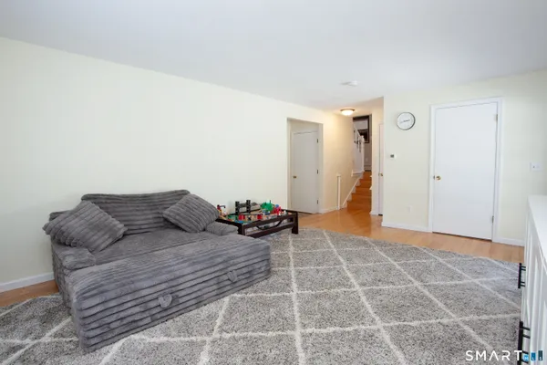 $465,000 | 10 Ridgewood Drive, Suffield, CT 06093
