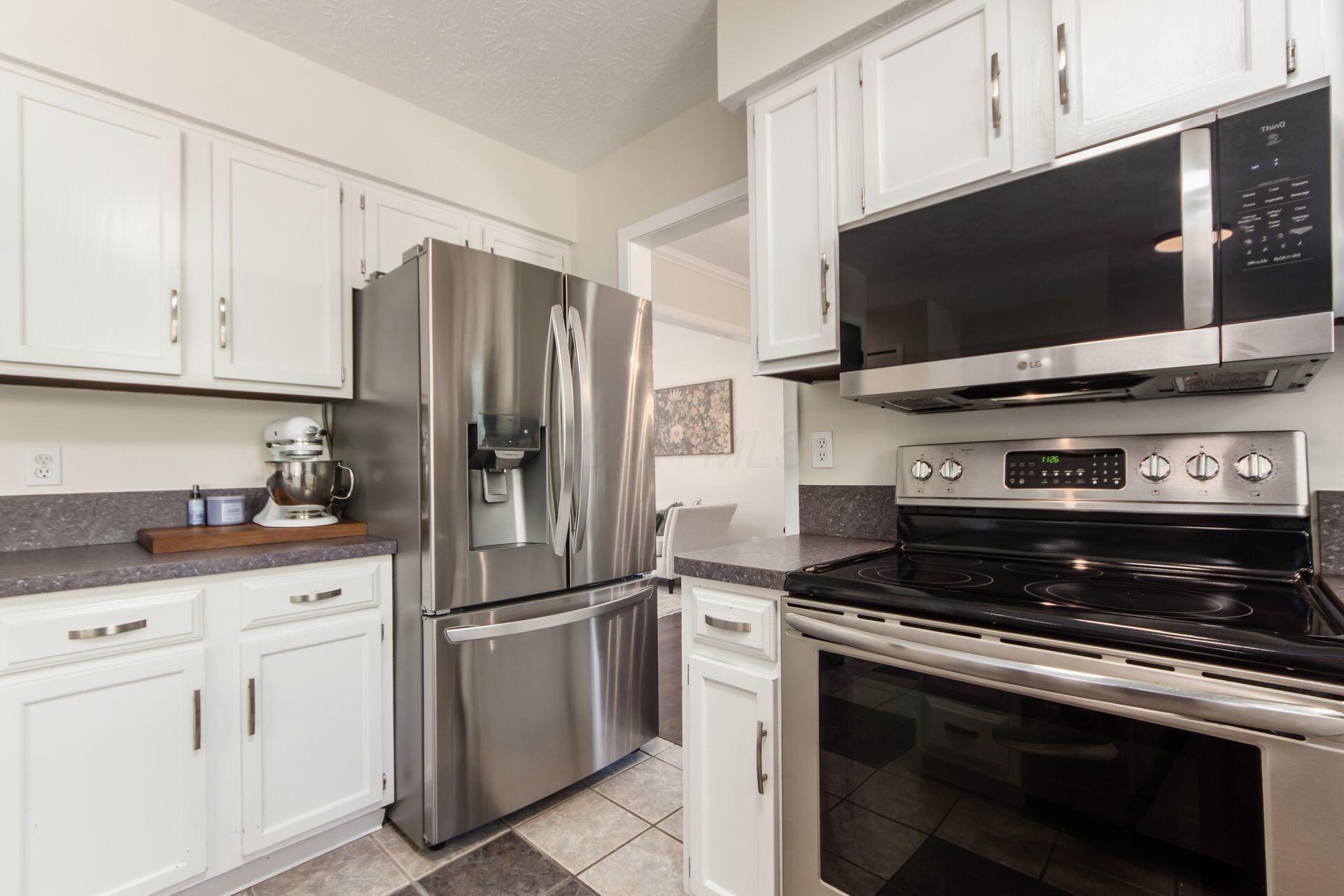 536 Tresham Road Columbus, OH 43230 - Photo 24 of 46 Kitchen