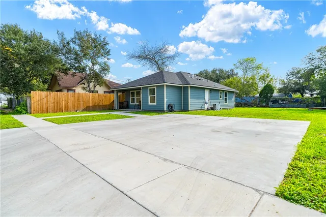 $239,000 | 915 Craig Street, Corpus Christi, TX 78404