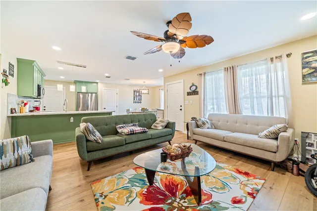 $239,000 | 915 Craig Street, Corpus Christi, TX 78404