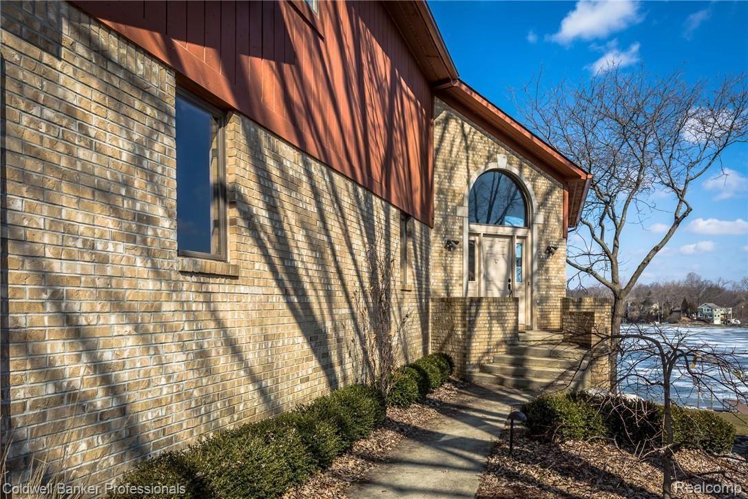 3130 Lexington Road Waterford, MI 48328 - Photo 2 of 31 592A6609.jpg