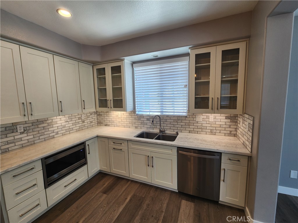 1 Arabis Way, Unit 59 Ladera Ranch, CA 92694 - Photo 7 of 32 kitchen angle view