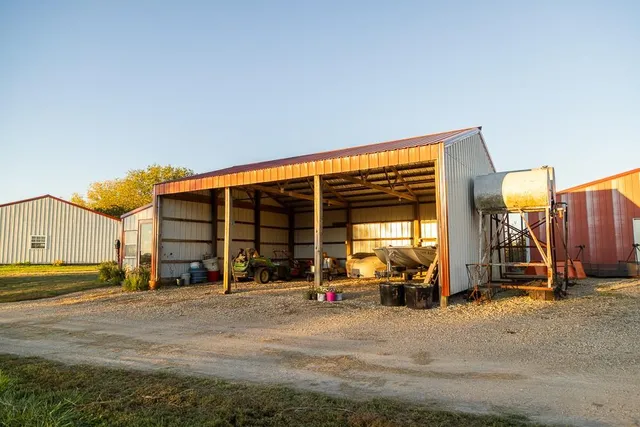 $1,190,000 | 2990 170th Street, Valley Falls, KS 66088