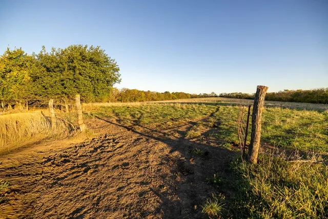 $1,190,000 | 2990 170th Street, Valley Falls, KS 66088