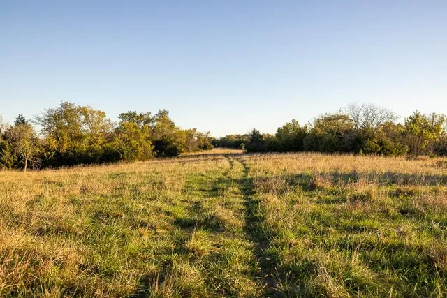 $1,190,000 | 2990 170th Street, Valley Falls, KS 66088